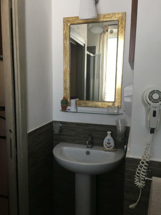 Mondello Room Экстерьер фото